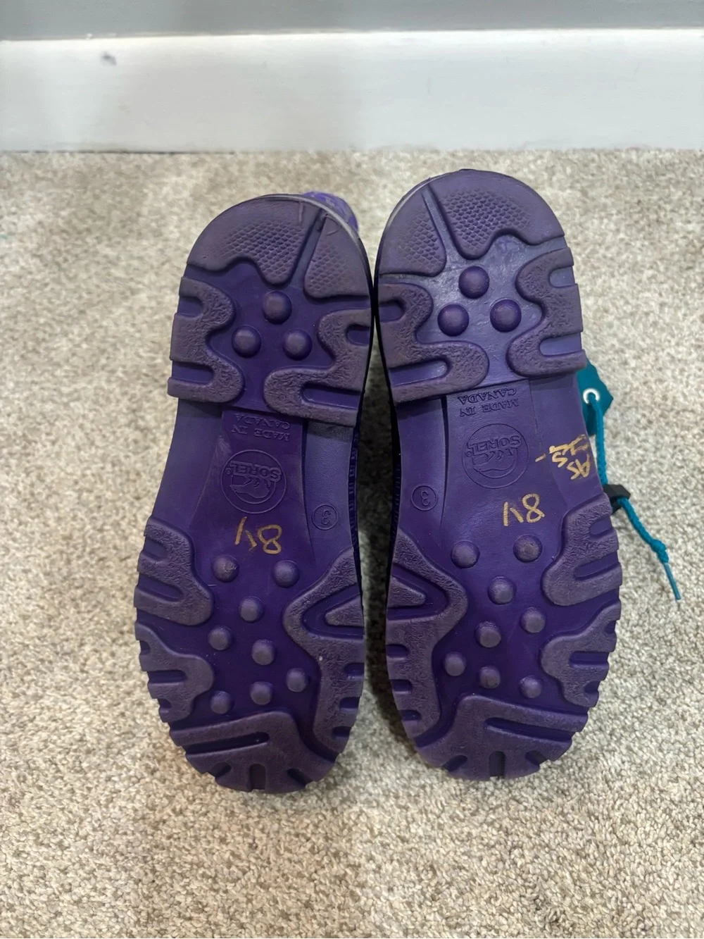 Sorel Snow Boots Girl's illumiNITE Purple Green reflective Size 3